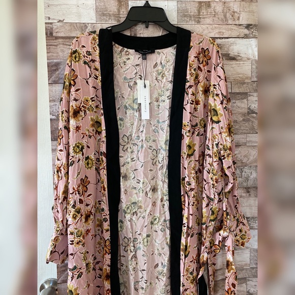 NWT SANCTUARY Calico Floral-Print Belted Kimono - Picture 7 of 10